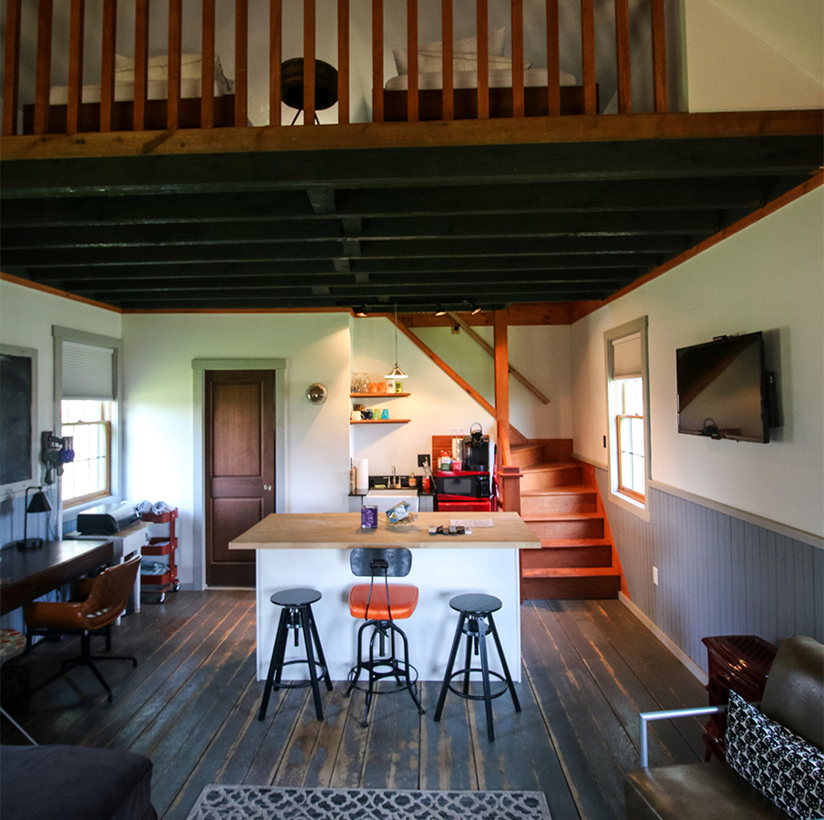Drum Farm Studio Schoolhouse Lodge