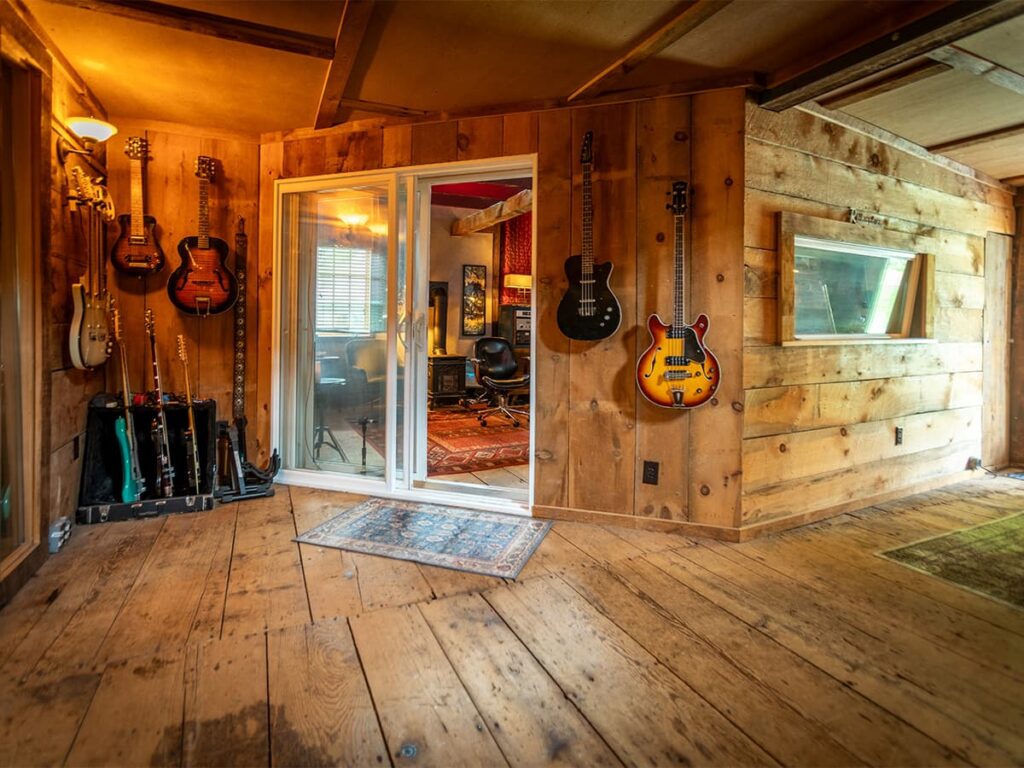Drum Farm Tracking Room A
