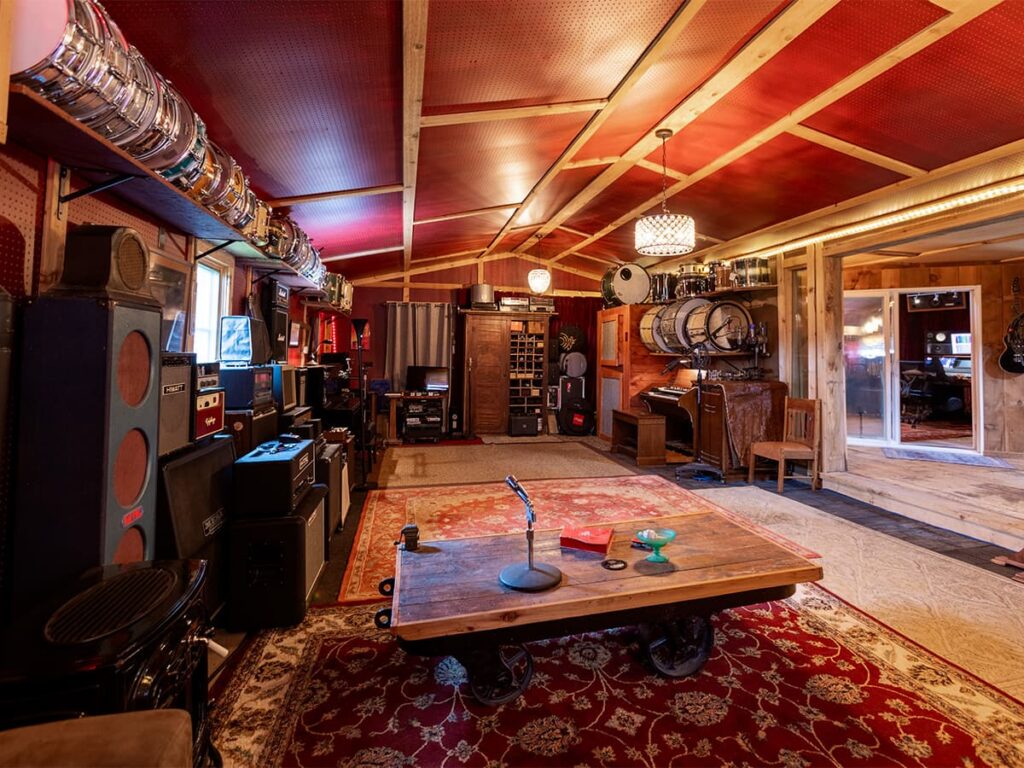 Drum Farm Tracking Room B