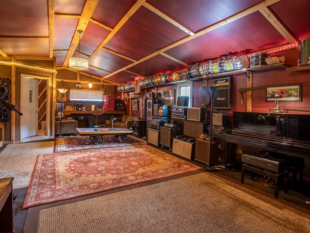 Drum Farm Tracking Room B